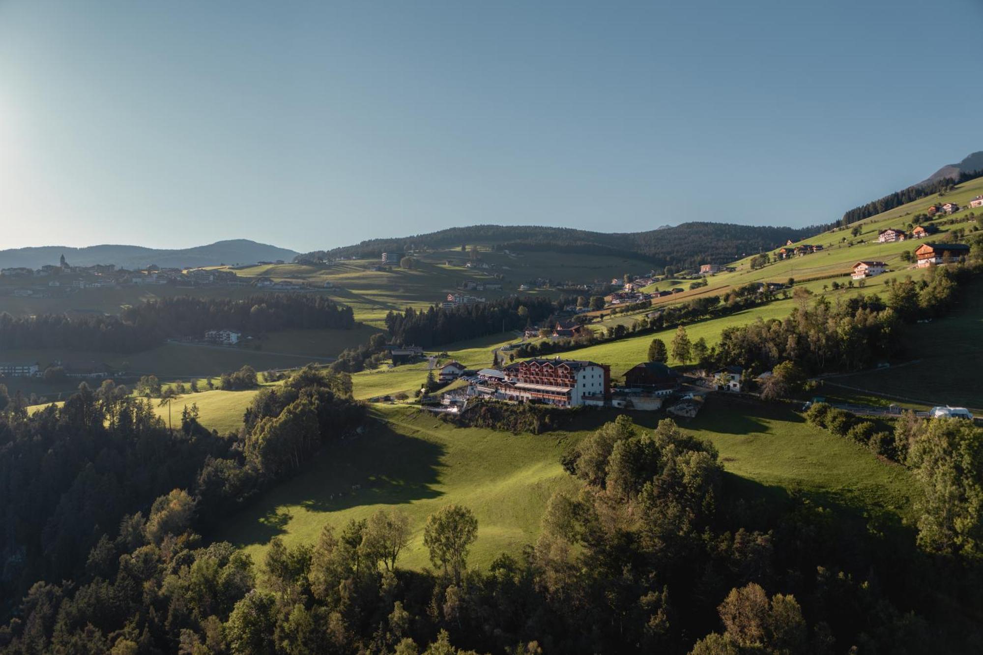 Panoramahotel Huberhof Maranza Exterior foto